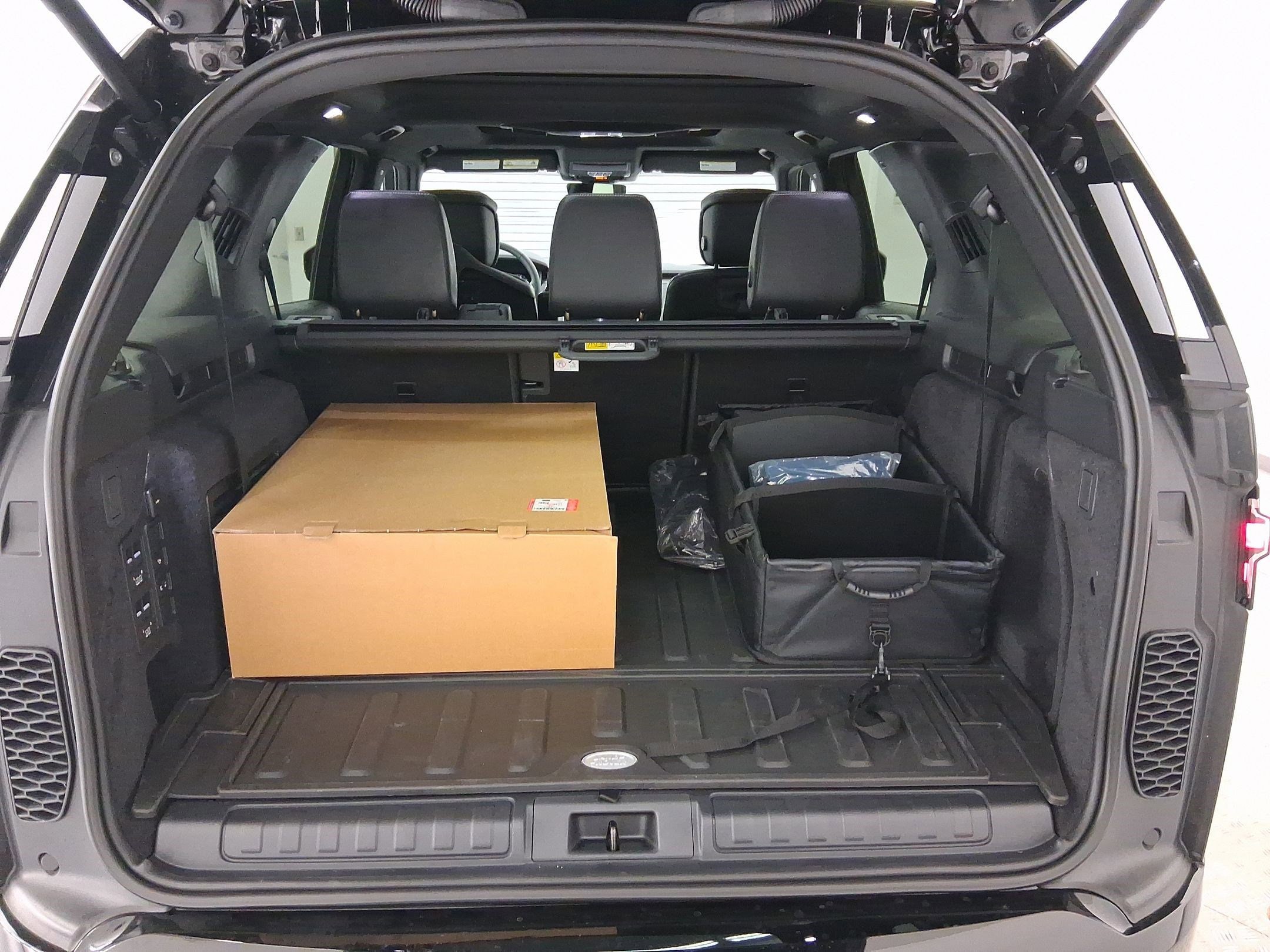 2026 Land Rover Discovery Gemini Edition - Photo 29