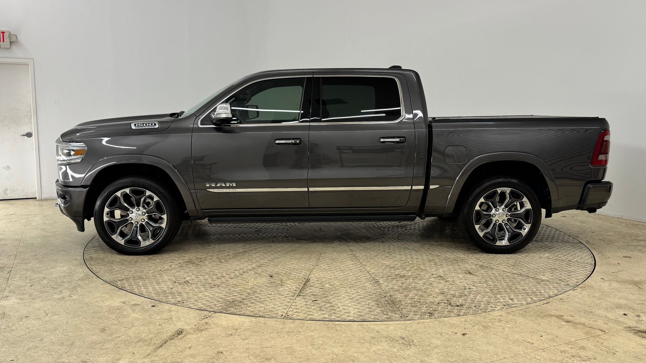 2021 Ram 1500 Limited photo 2