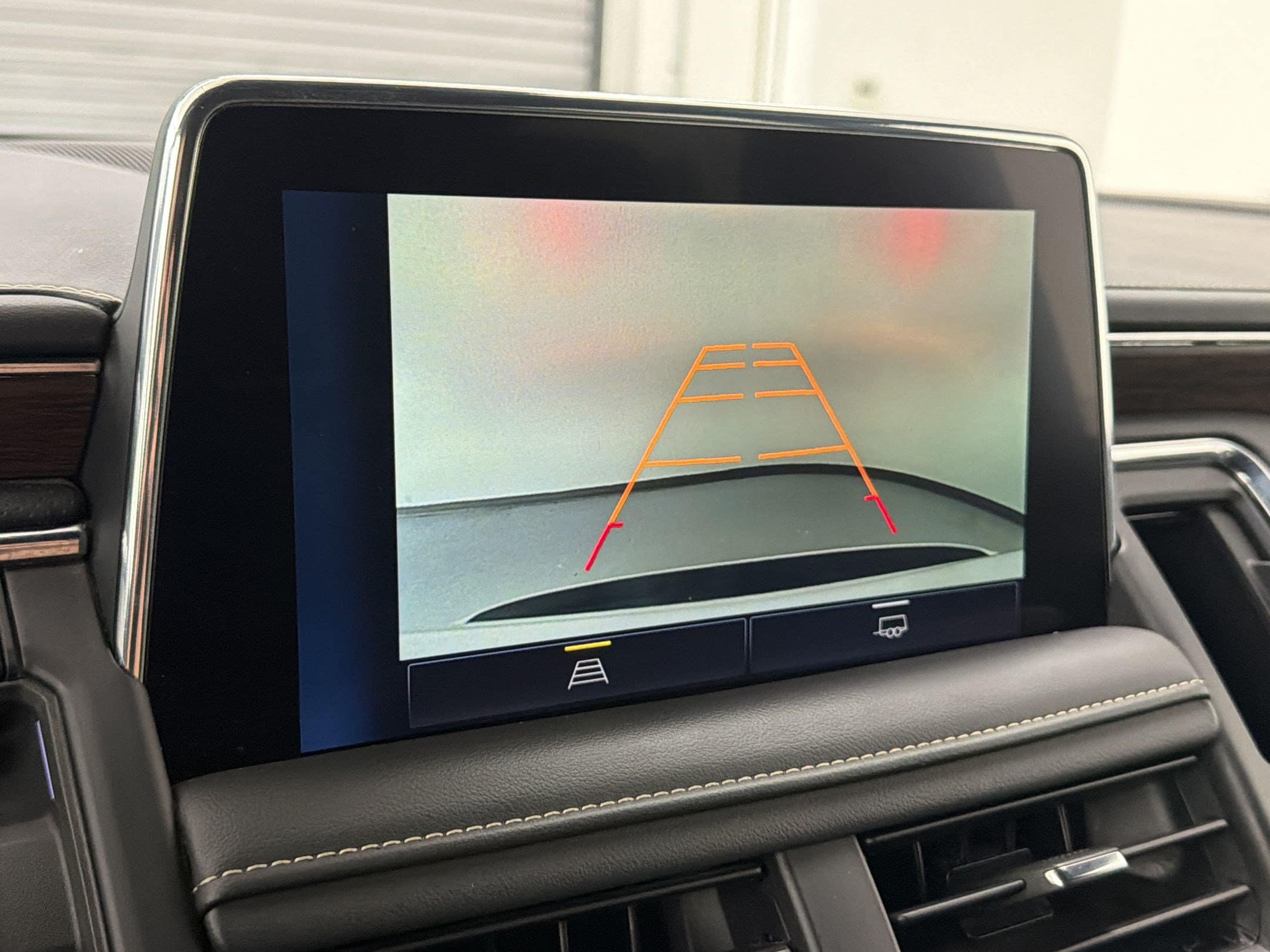 2024 Chevrolet Suburban Premier - Photo 17