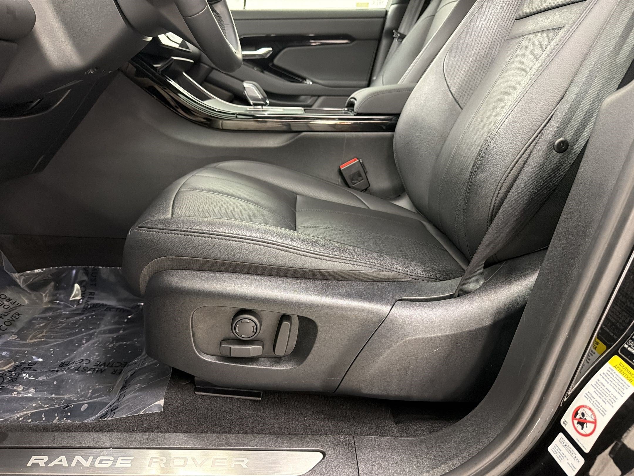 2025 Land Rover Range Rover Evoque Dynamic SE SUV