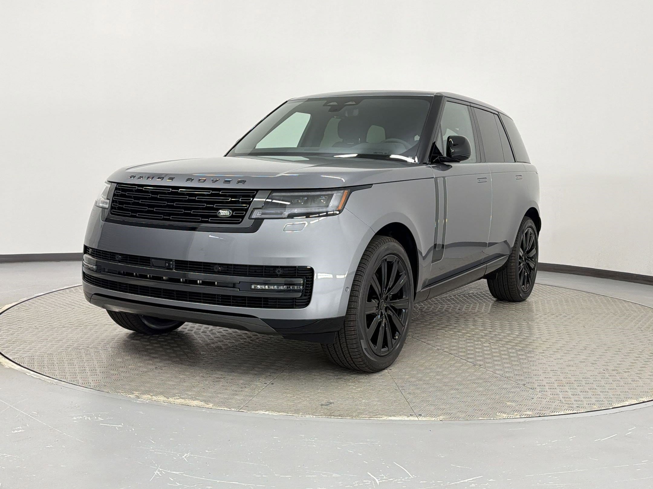 2026 Land Rover Range Rover 3.0 SE SWB's photo