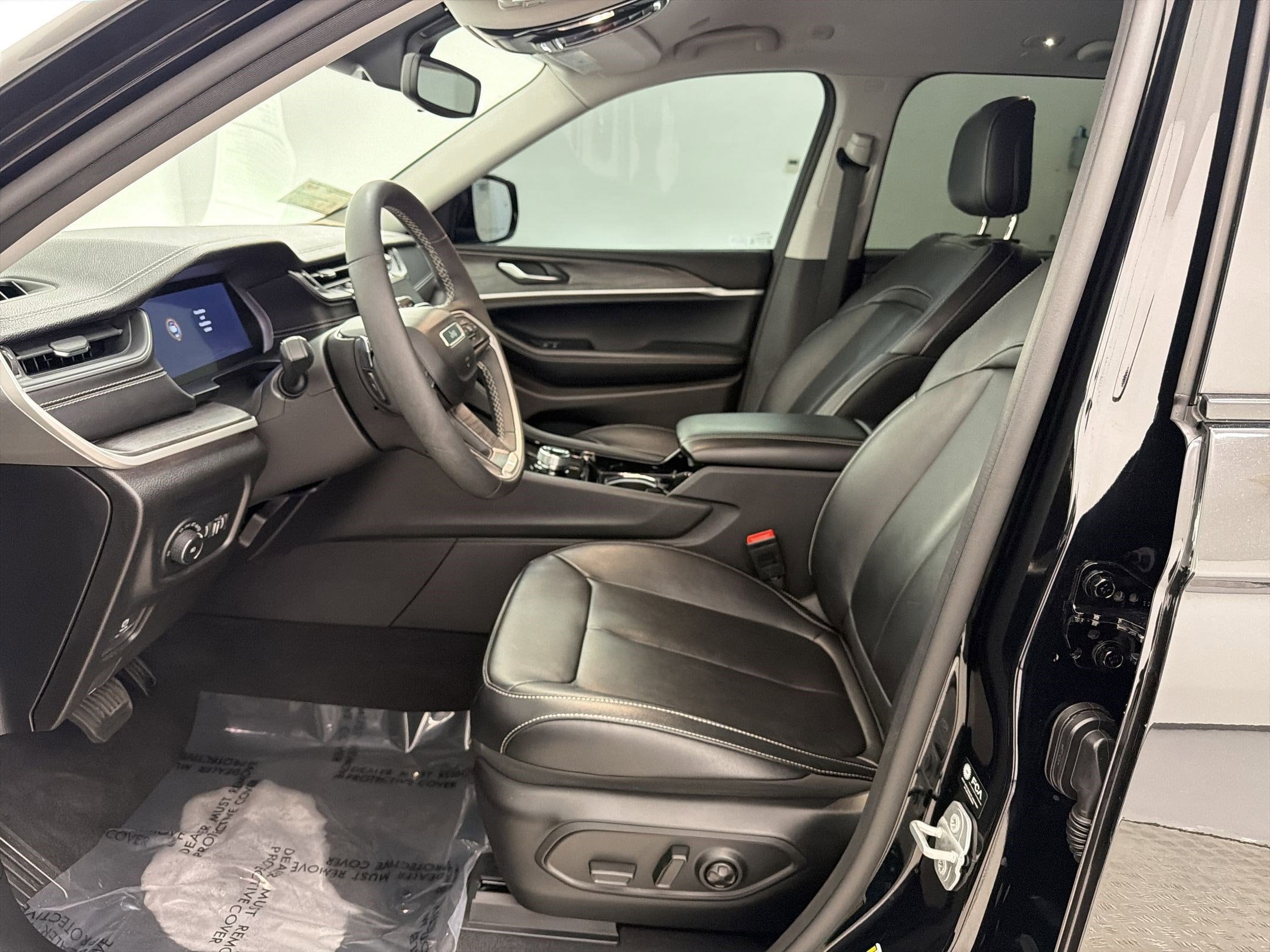 2023 Jeep Grand Cherokee Limited photo 4