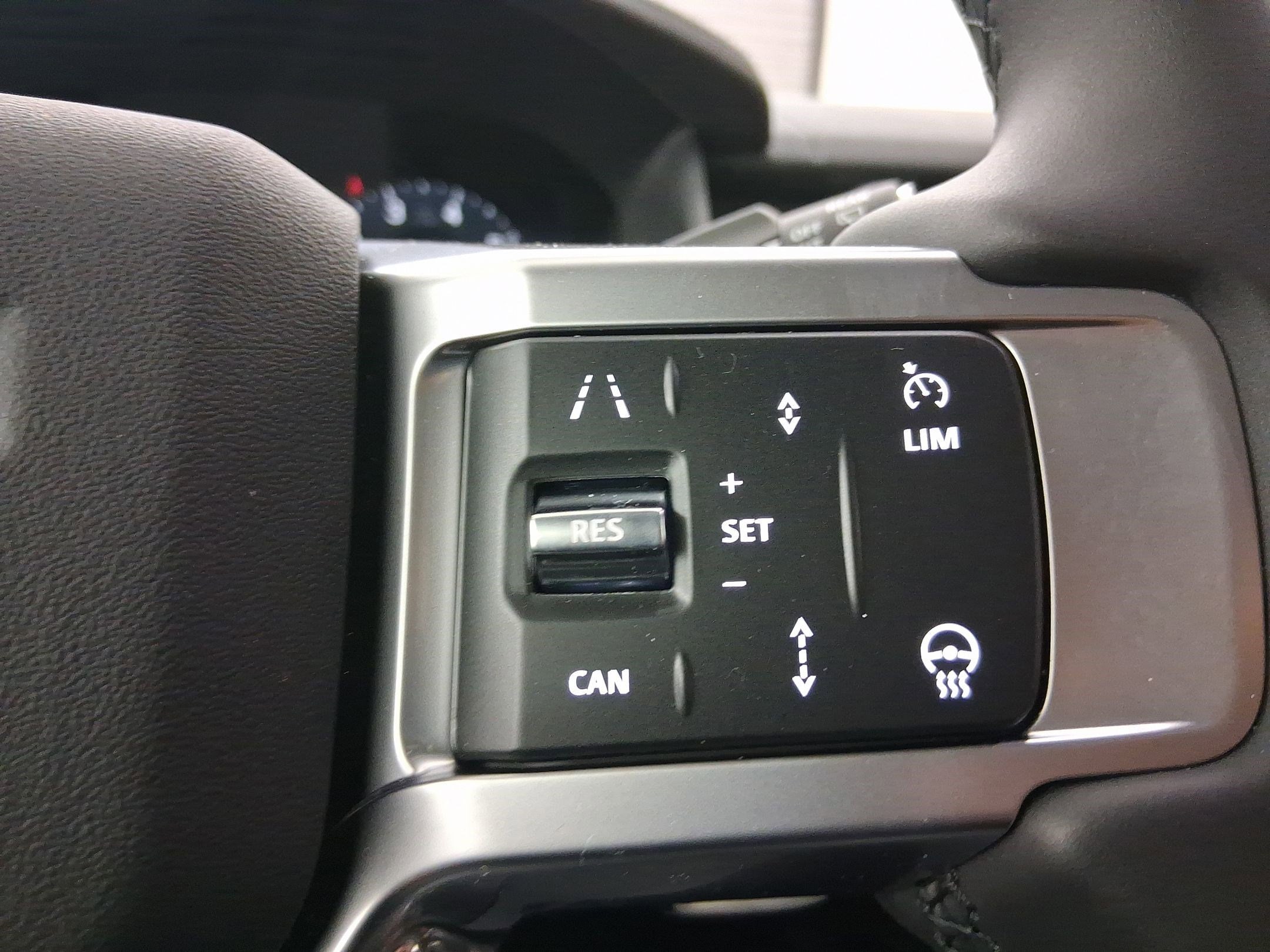 2026 Land Rover Discovery Gemini Edition - Photo 15