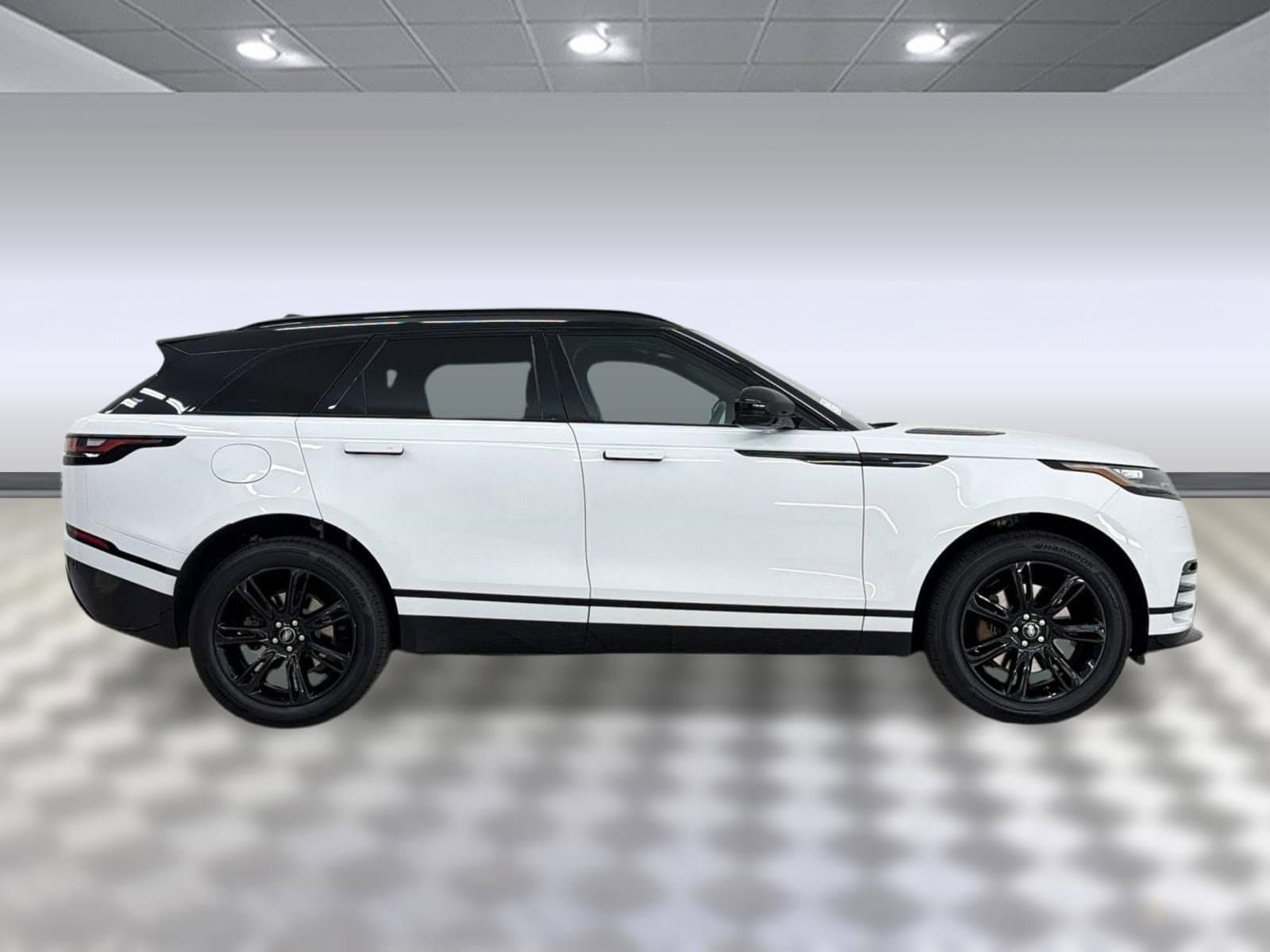 2022 Land Rover Range Rover Velar P250 R-Dynamic S photo 3