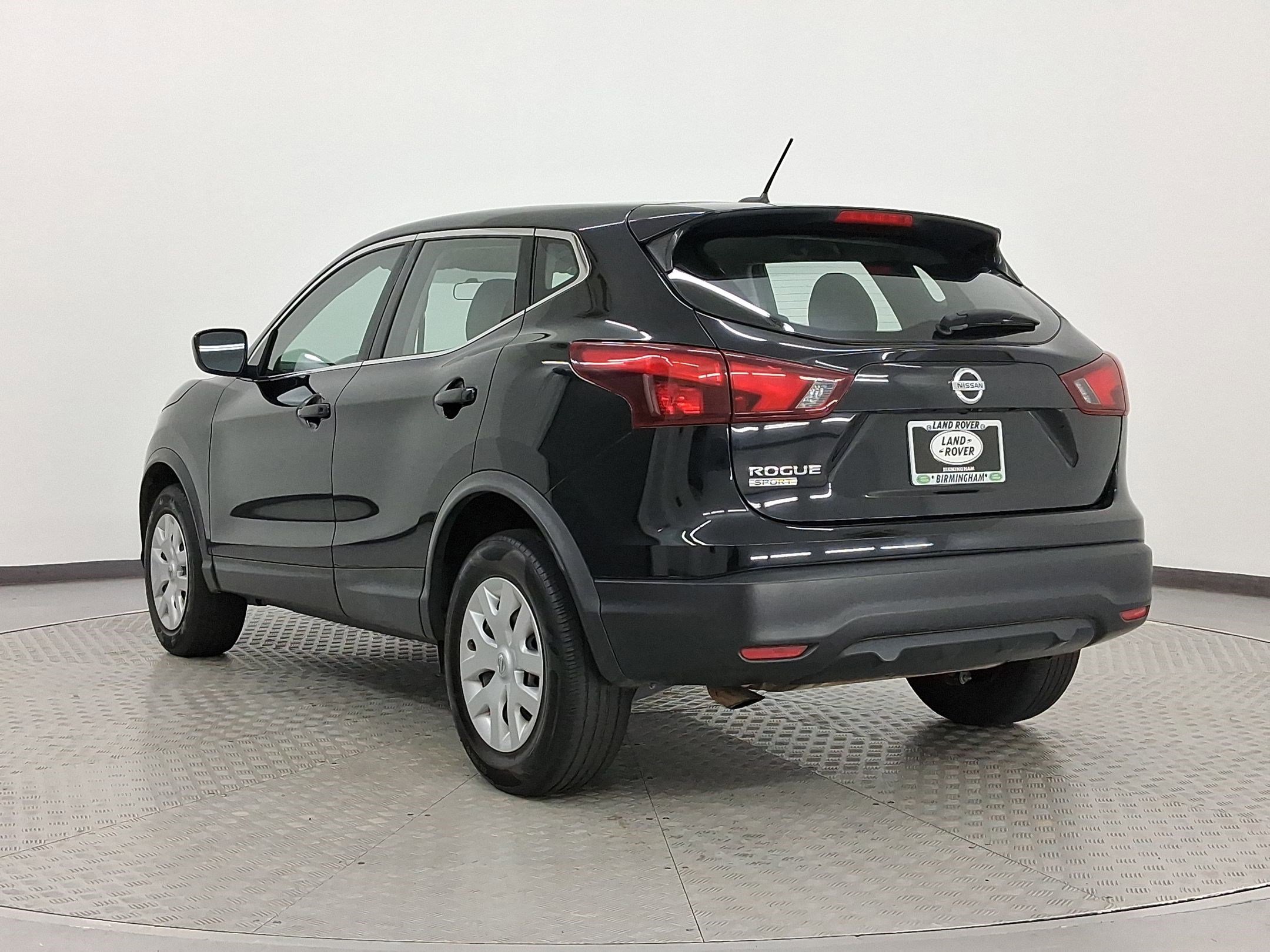 2019 Nissan Rogue Sport S photo 3