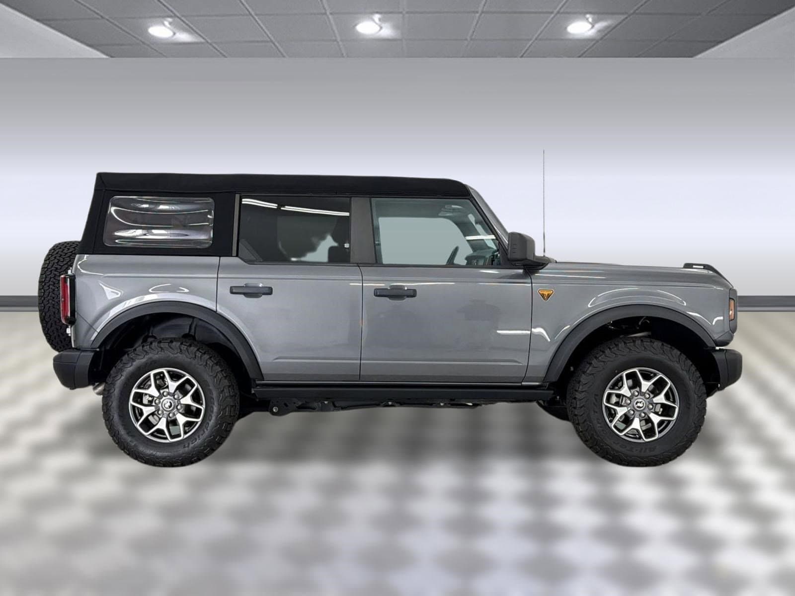 2023 Ford Bronco 4-Door Badlands - Photo 8