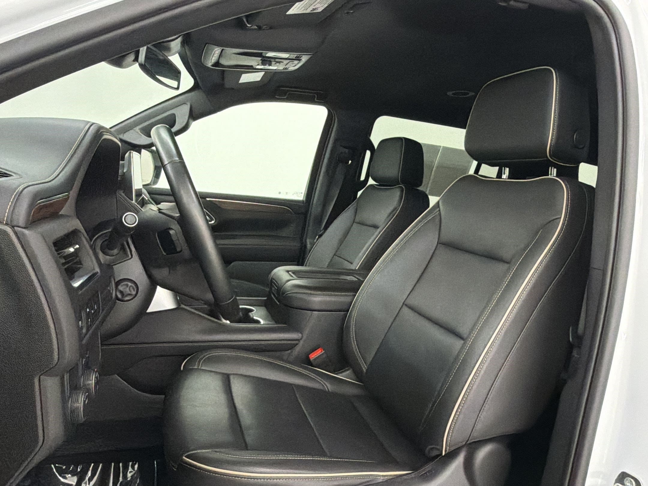 2024 Chevrolet Suburban Premier - Photo 25
