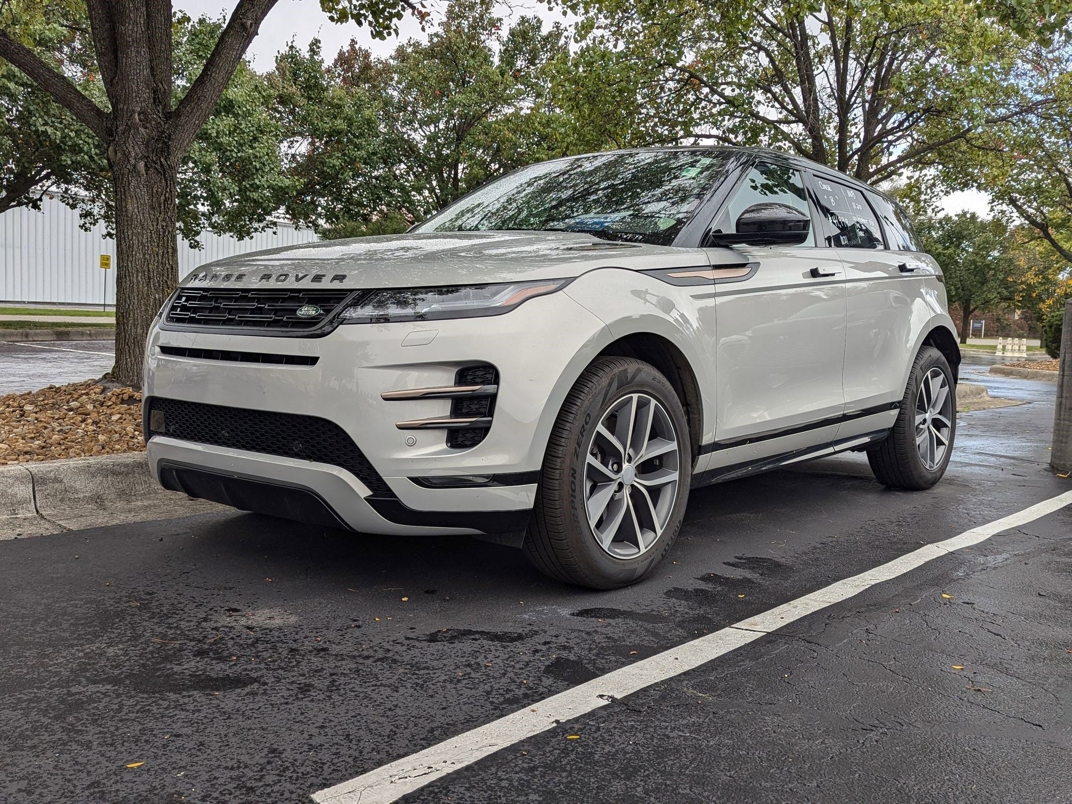 2024 Land Rover Range Rover Evoque Dynamic SE
