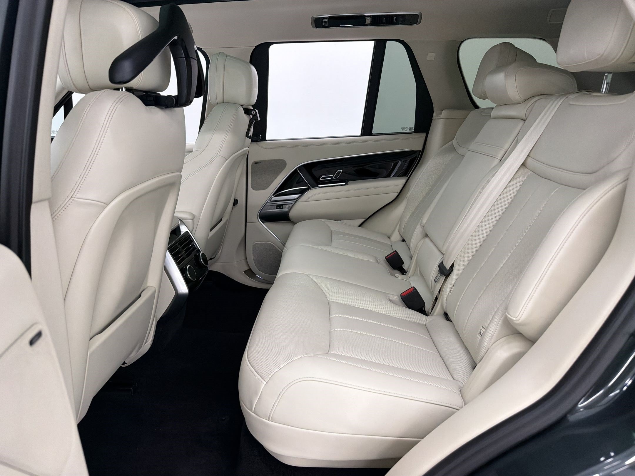 2023 Land Rover Range Rover SE - Photo 25