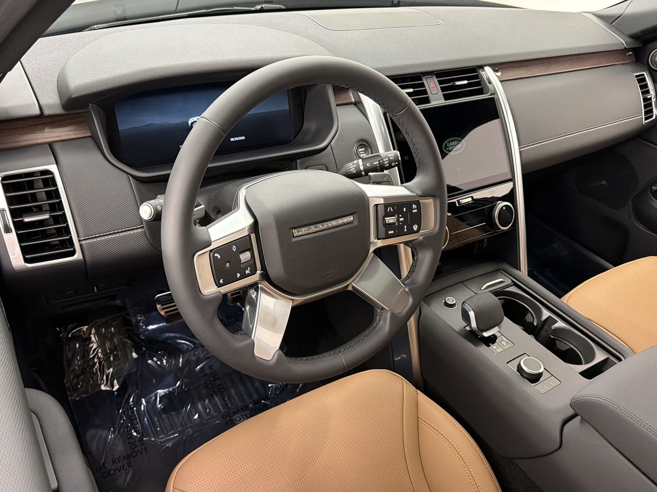 2026 Land Rover Discovery Dynamic SE SUV