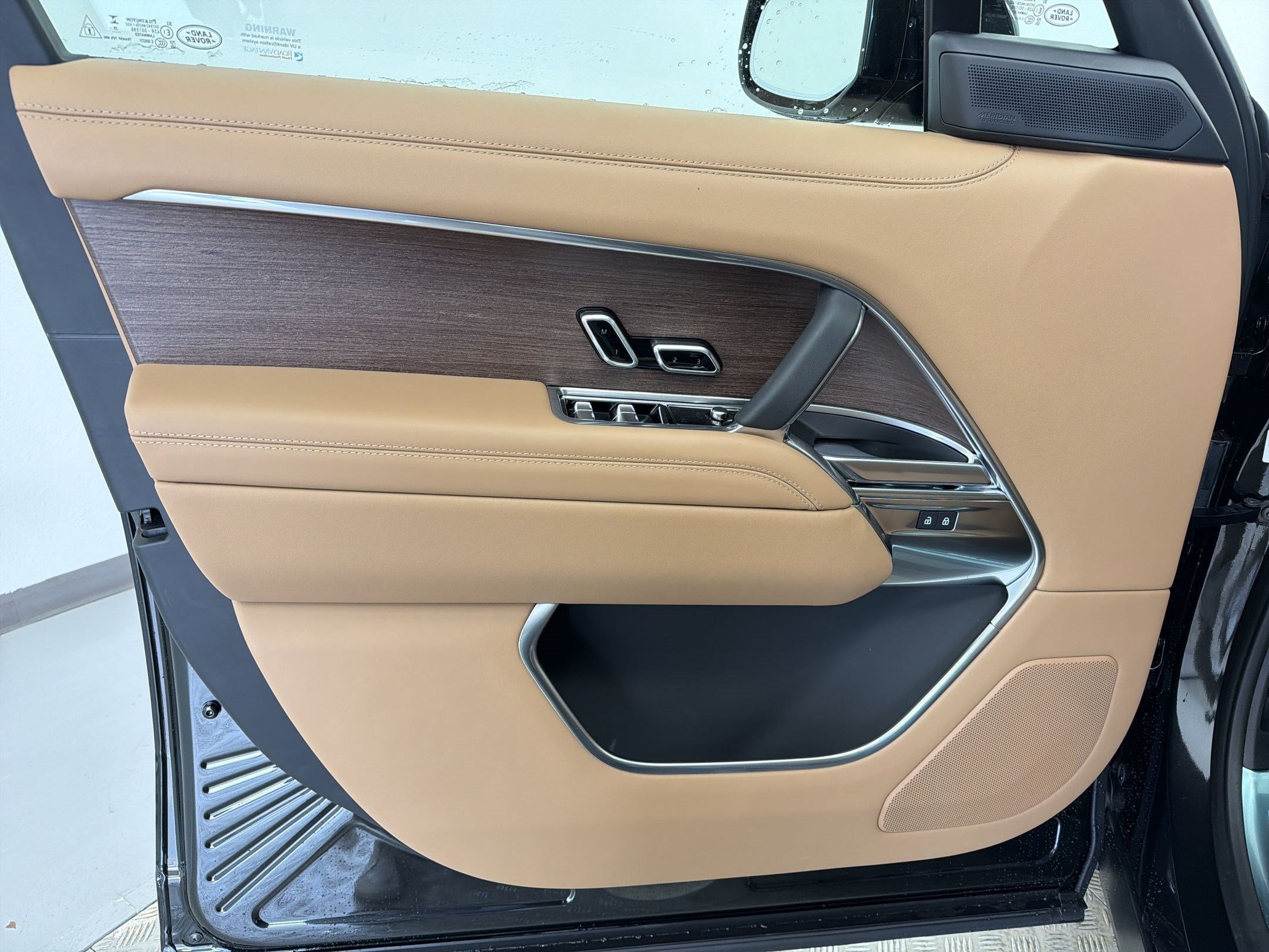 2026 Land Rover Range Rover SE - Photo 12