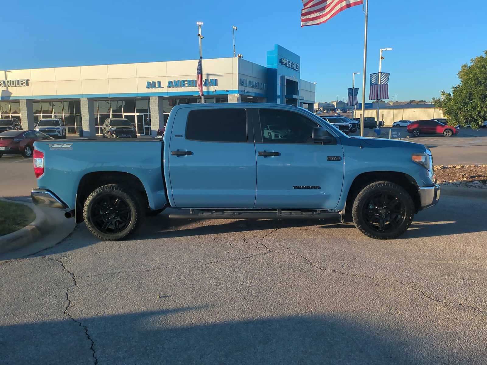 Thumbnail: 2019 Toyota Tundra - 9