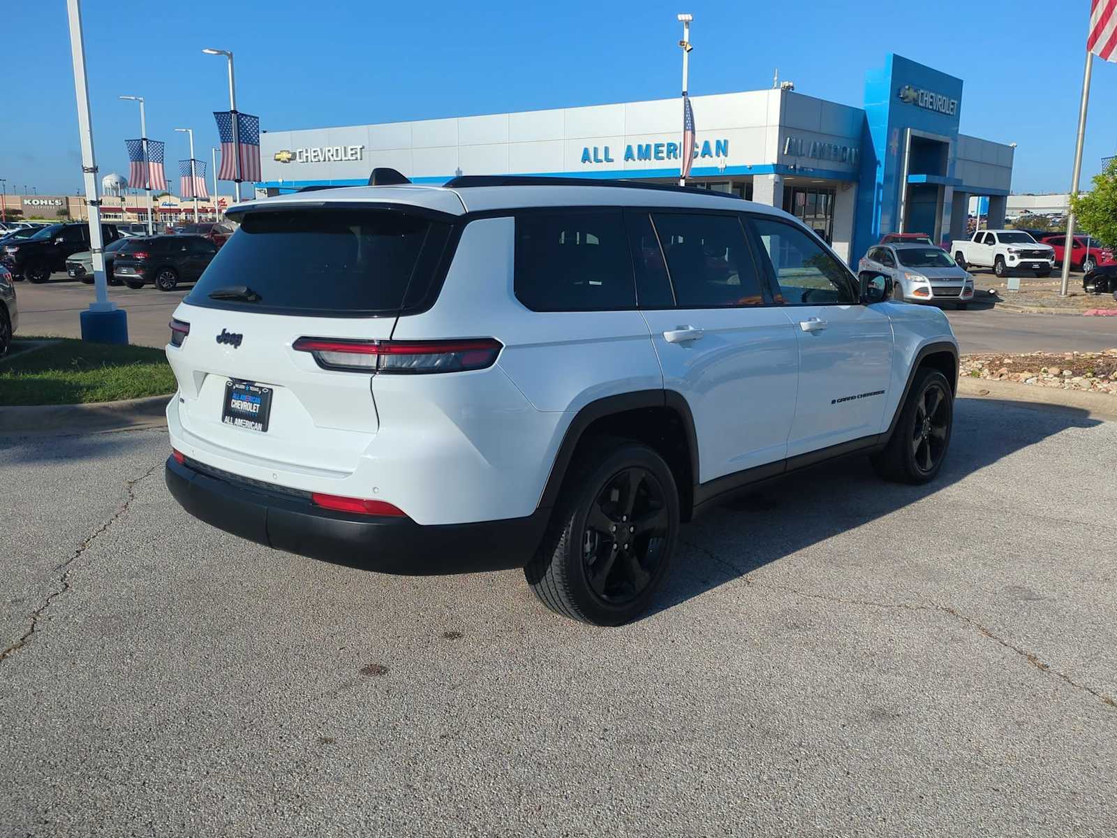 Thumbnail: 2023 Jeep Grand Cherokee L - 8