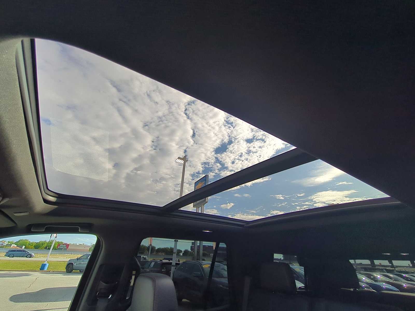 Thumbnail: 2021 Chevrolet Tahoe - 19