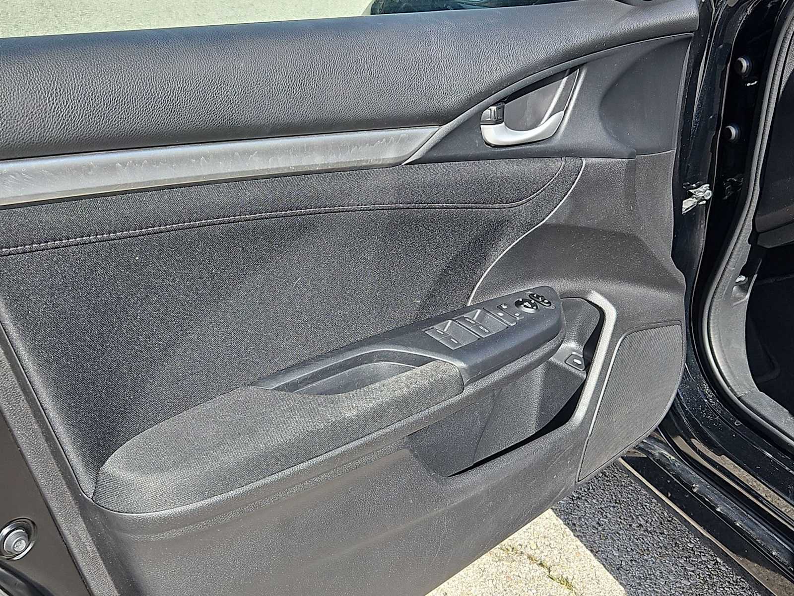 2016 Honda Civic SE 21