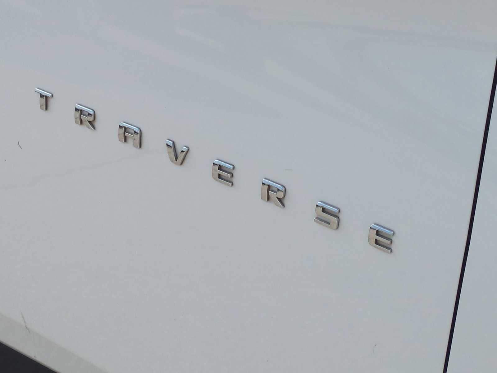 Thumbnail: 2021 Chevrolet Traverse - 32