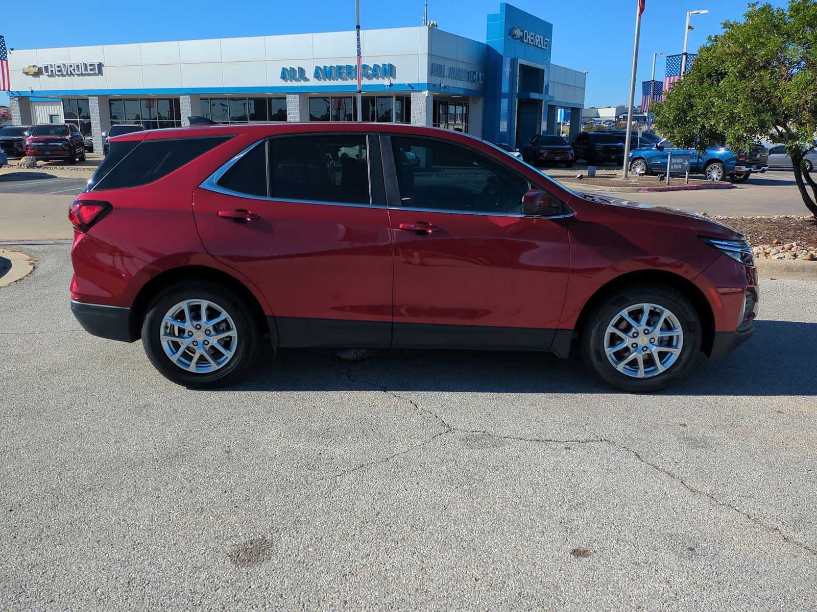 Thumbnail: 2022 Chevrolet Equinox - 9