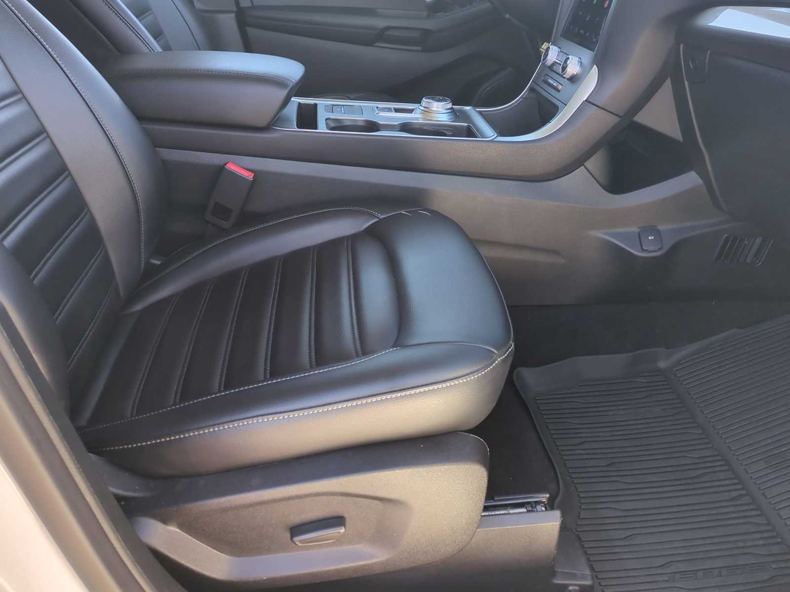 Thumbnail: 2023 Ford Edge - 27