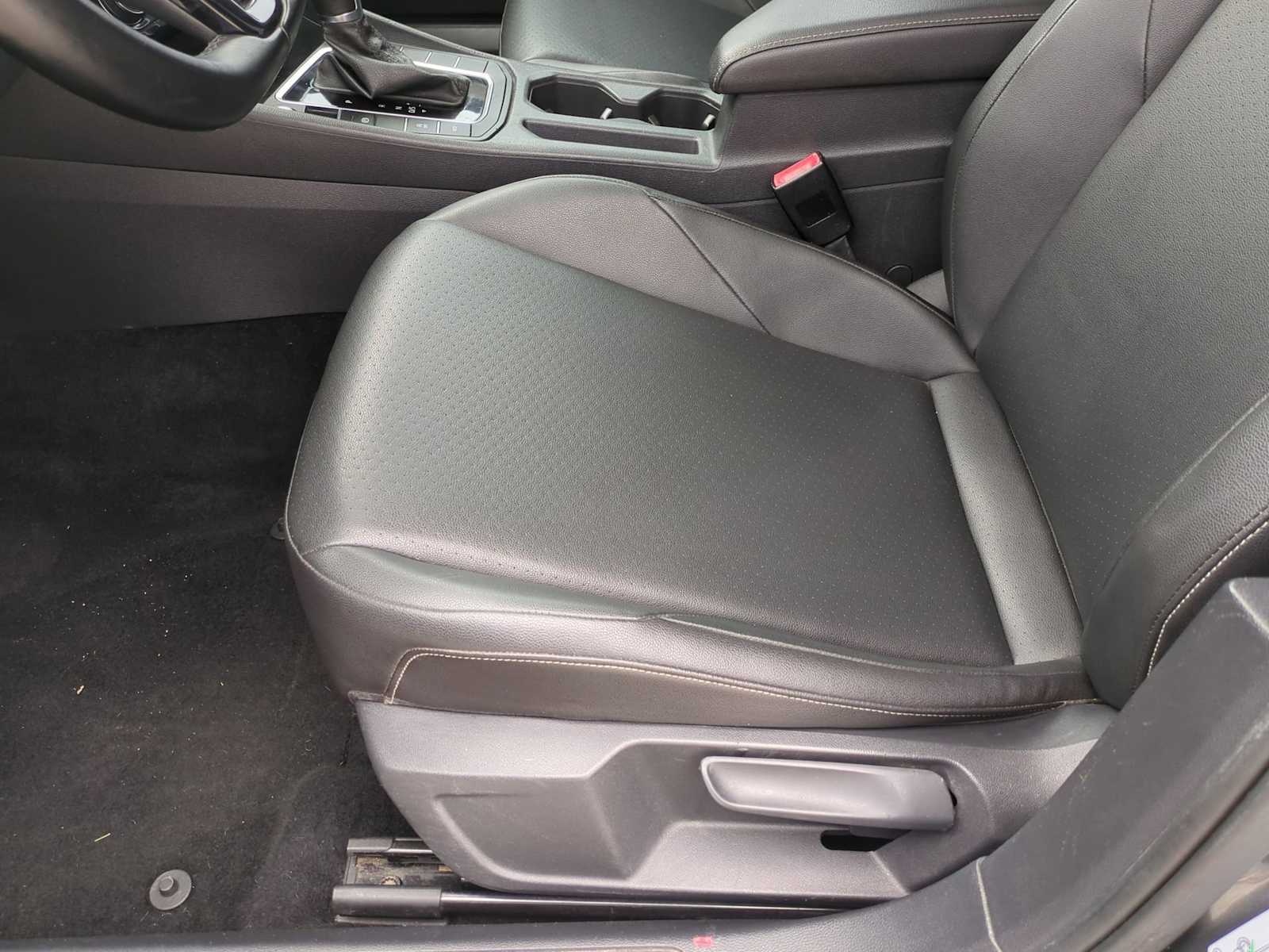 Thumbnail: 2019 Volkswagen Jetta - 19