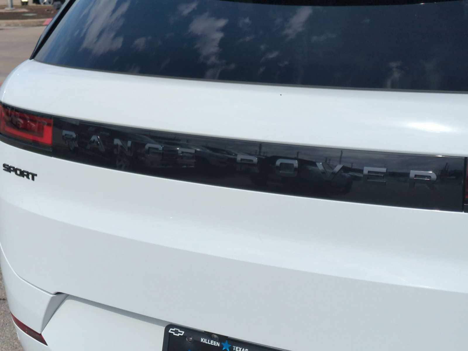 Thumbnail: 2025 Land Rover Range Rover Sport - 32