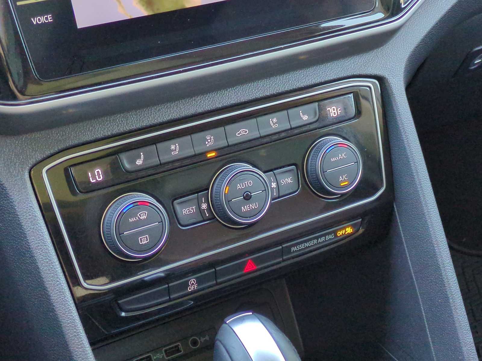 Thumbnail: 2021 Volkswagen Atlas - 18