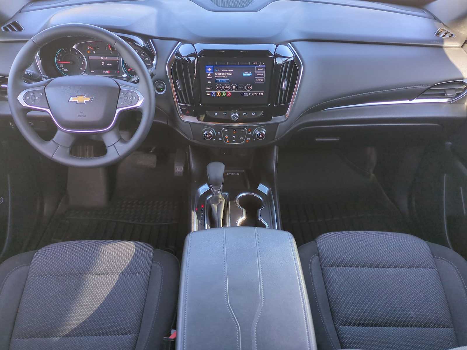 Thumbnail: 2023 Chevrolet Traverse - 20