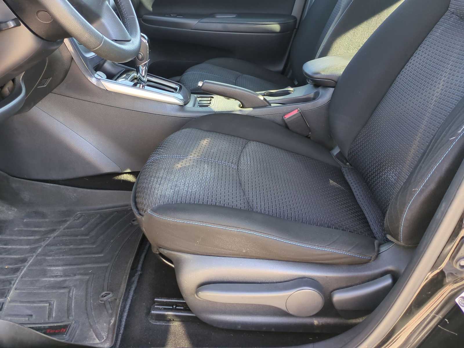 Thumbnail: 2018 Nissan Sentra - 18