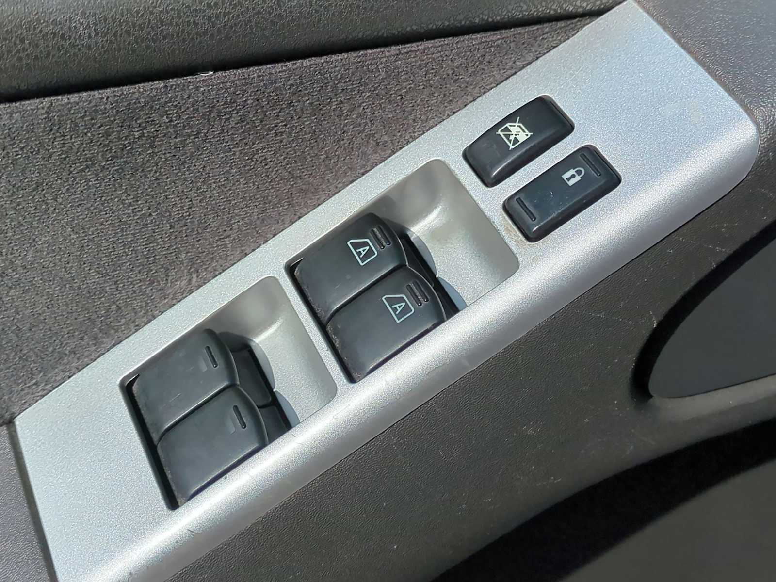 Thumbnail: 2012 Nissan Pathfinder - 21