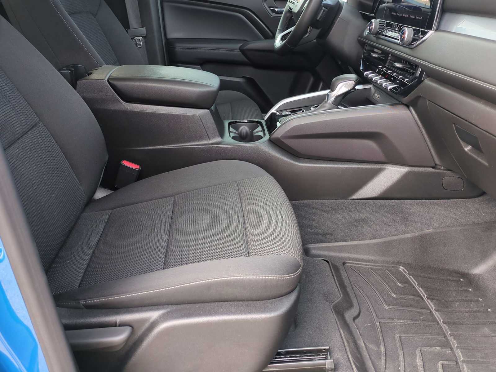 Thumbnail: 2024 Chevrolet Colorado - 28