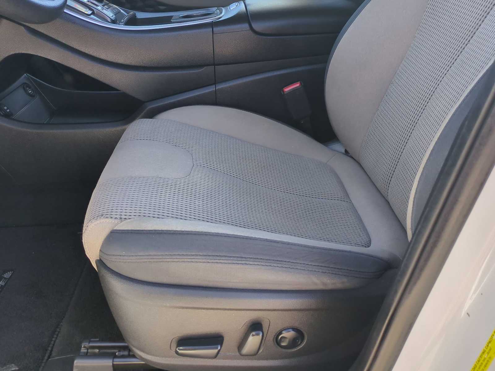 Thumbnail: 2022 Hyundai Santa Fe - 18