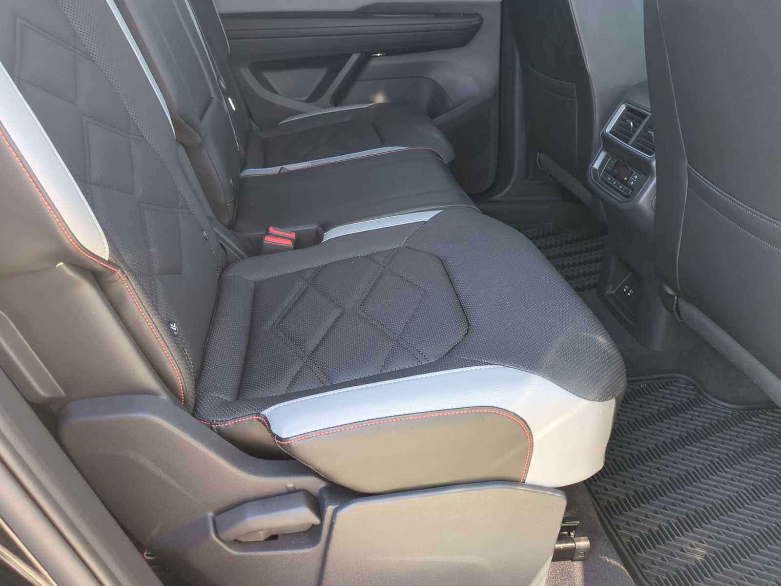 Thumbnail: 2024 Volkswagen Atlas - 27