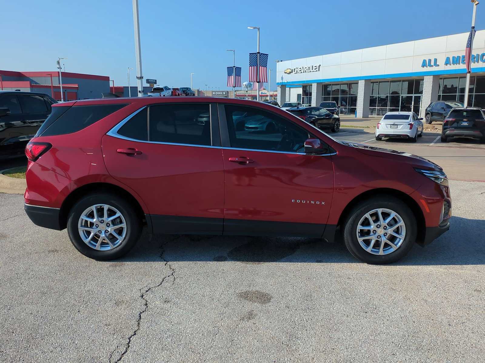 2024 Chevrolet Equinox LT photo 2