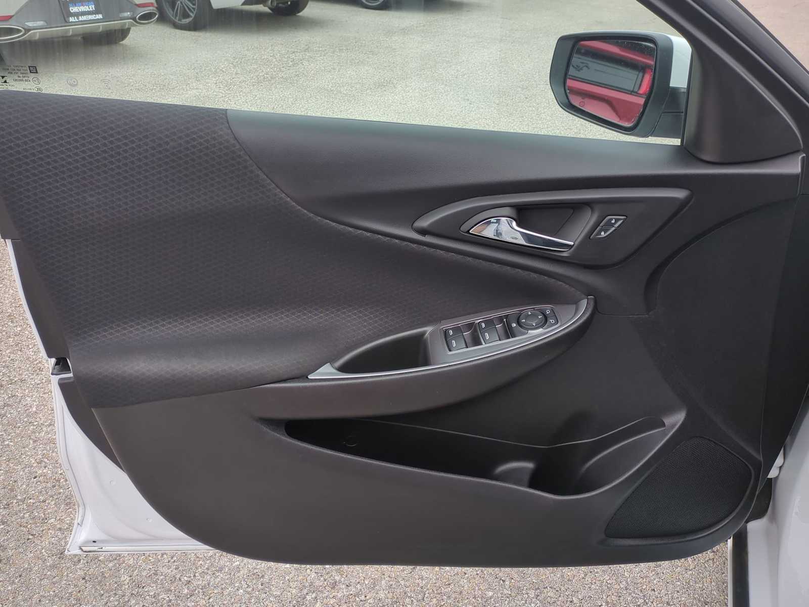 Thumbnail: 2024 Chevrolet Malibu - 23