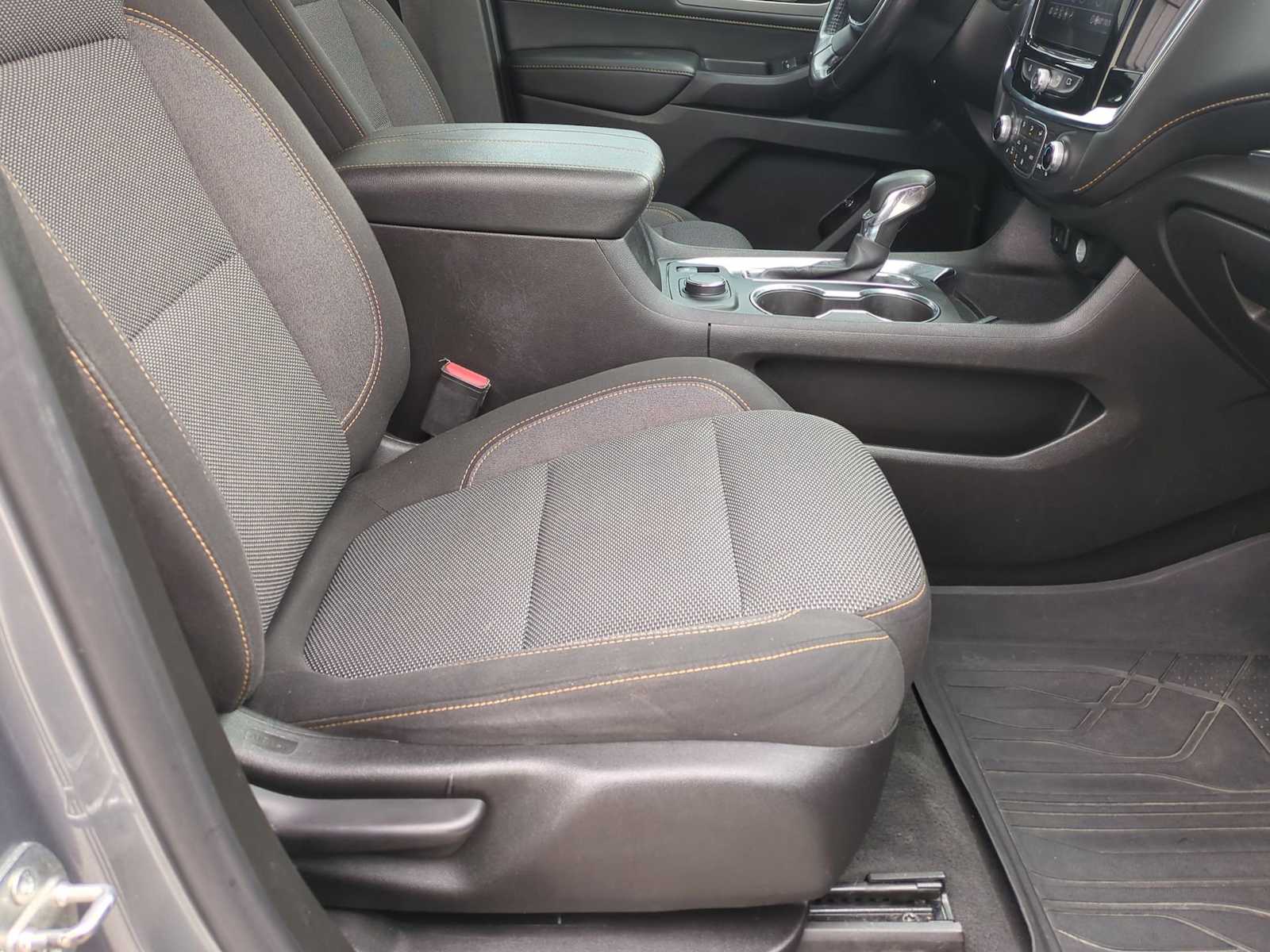 Thumbnail: 2021 Chevrolet Traverse - 27