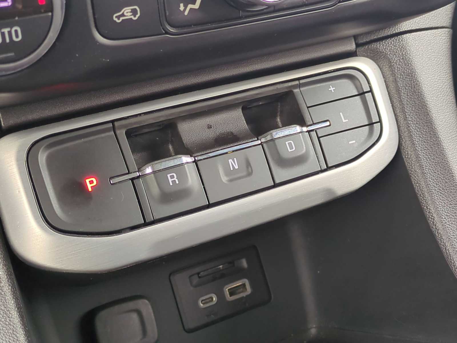 Thumbnail: 2023 GMC Acadia - 16