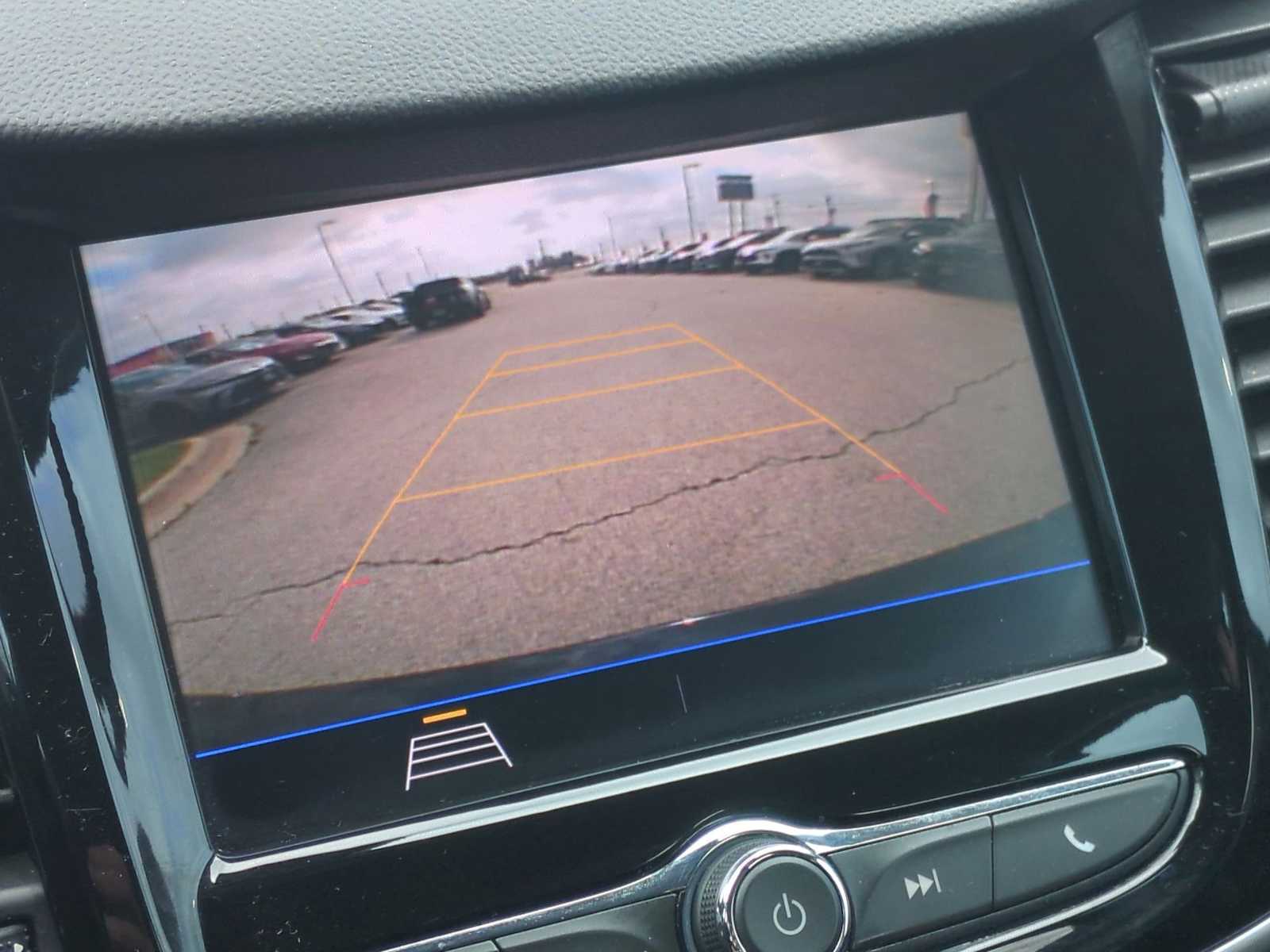 Thumbnail: 2021 Chevrolet Trax - 14