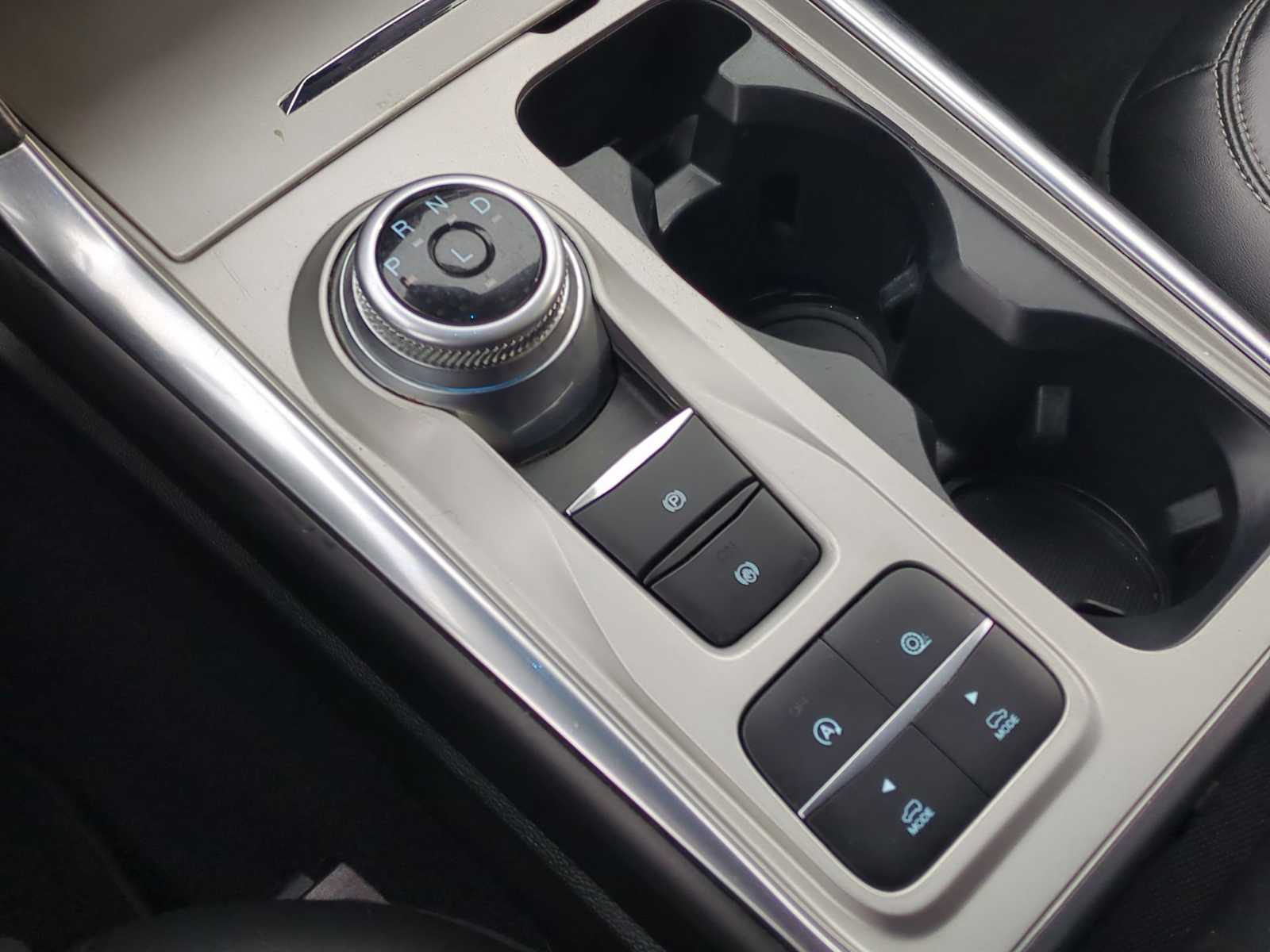 Thumbnail: 2021 Ford Explorer - 15