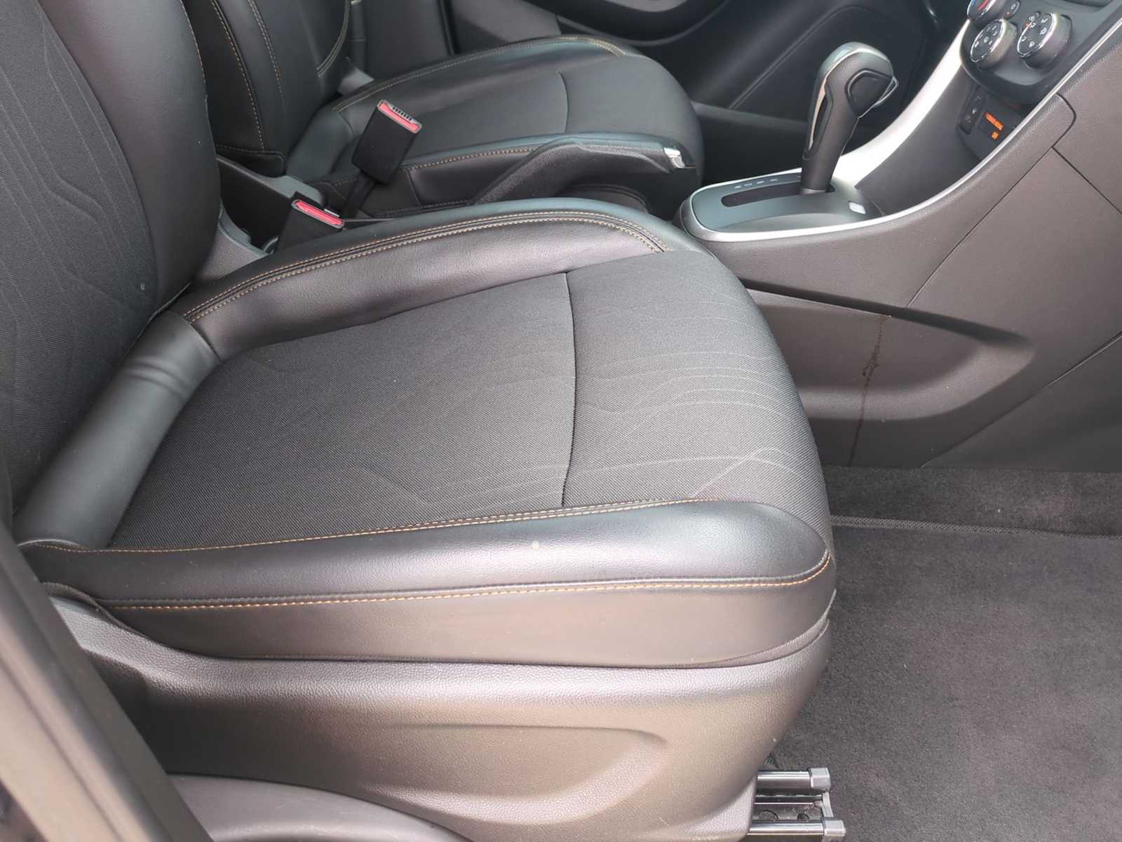 Thumbnail: 2021 Chevrolet Trax - 26