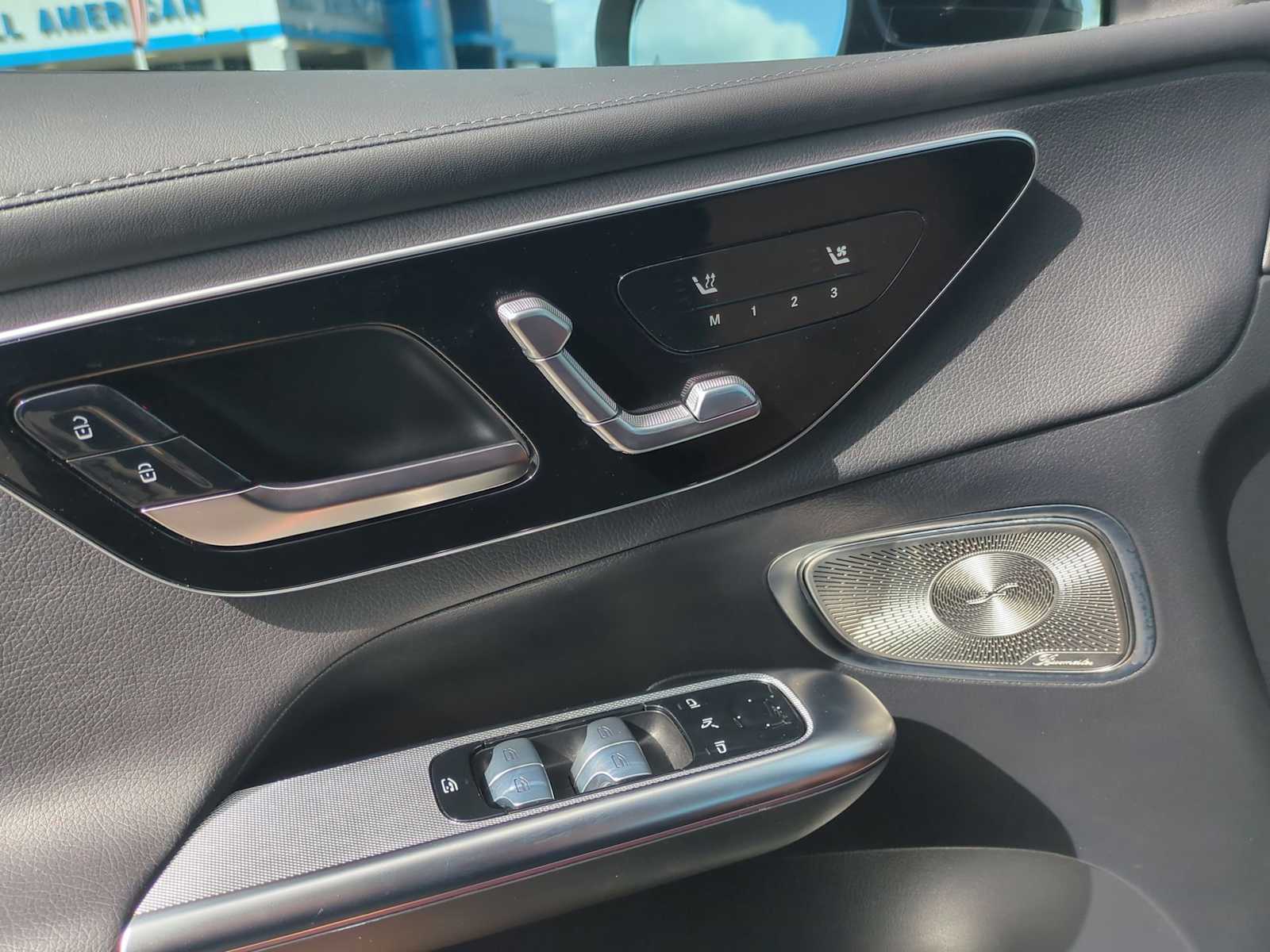 Thumbnail: 2025 Mercedes-Benz GLC - 24