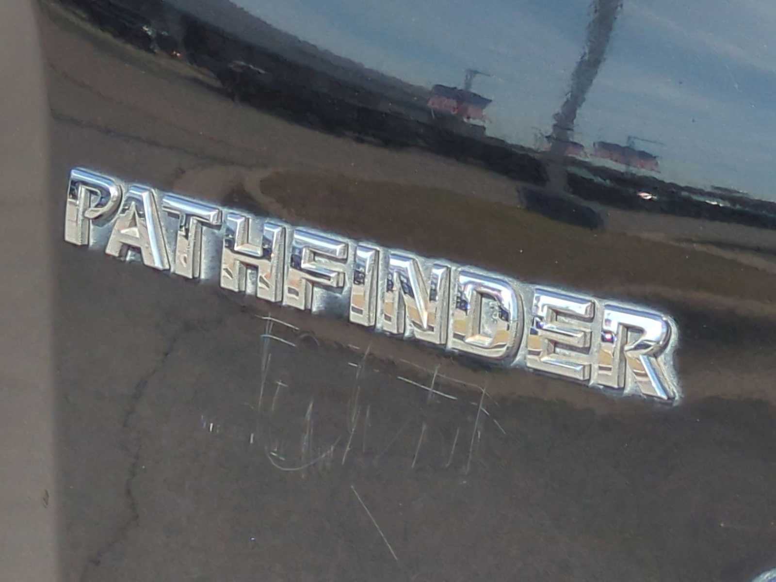 Thumbnail: 2012 Nissan Pathfinder - 30