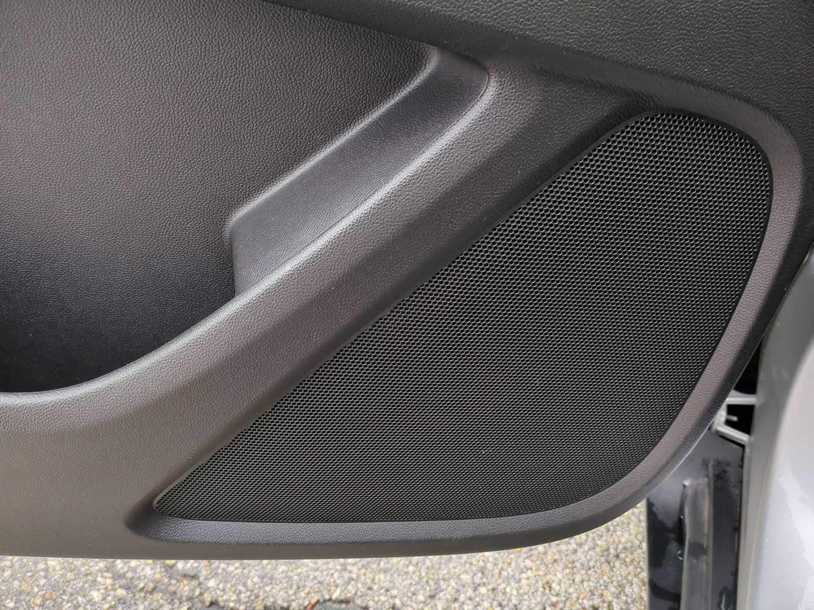 Thumbnail: 2021 Chevrolet Traverse - 24