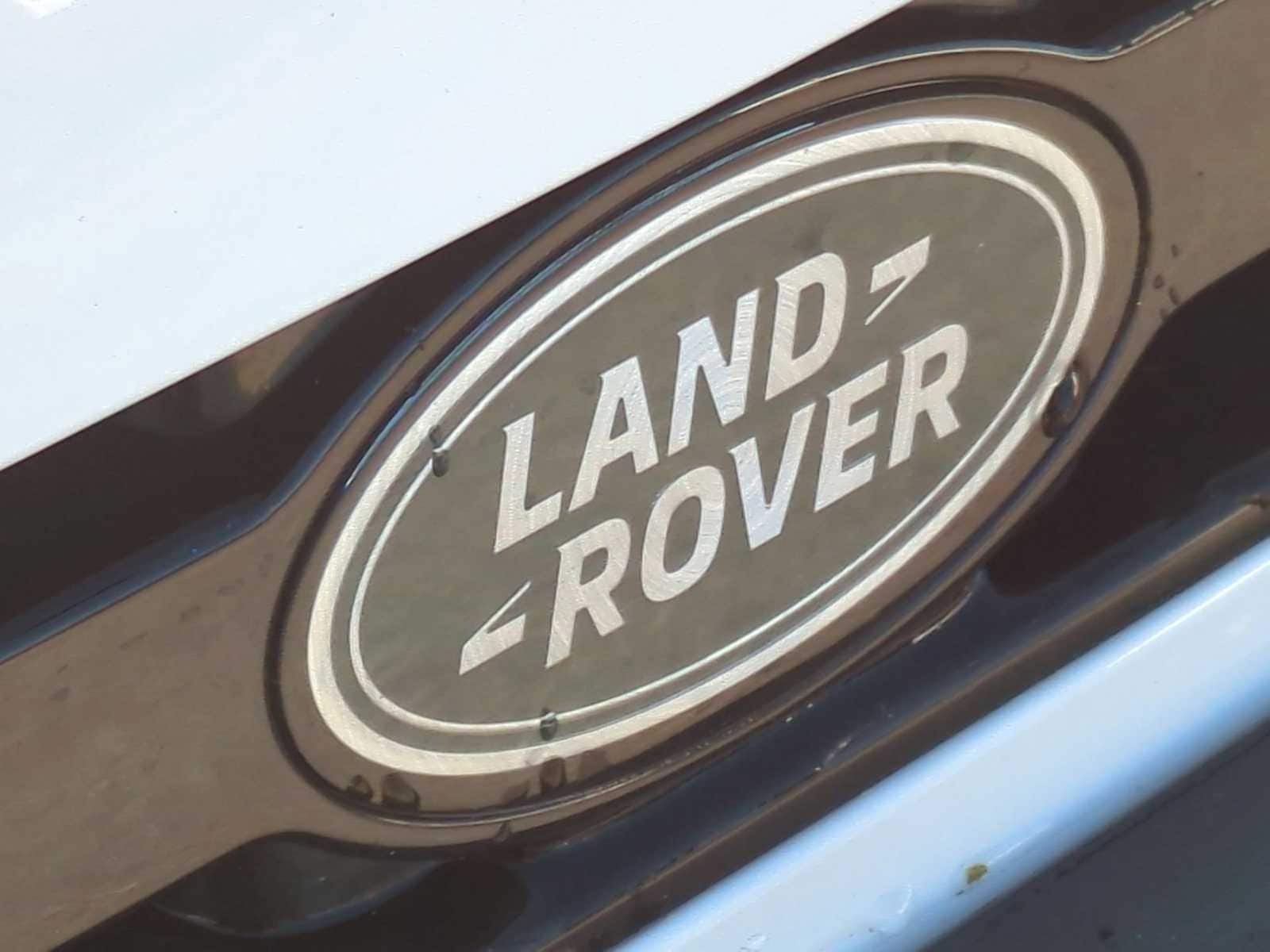 Thumbnail: 2023 Land Rover Defender - 32