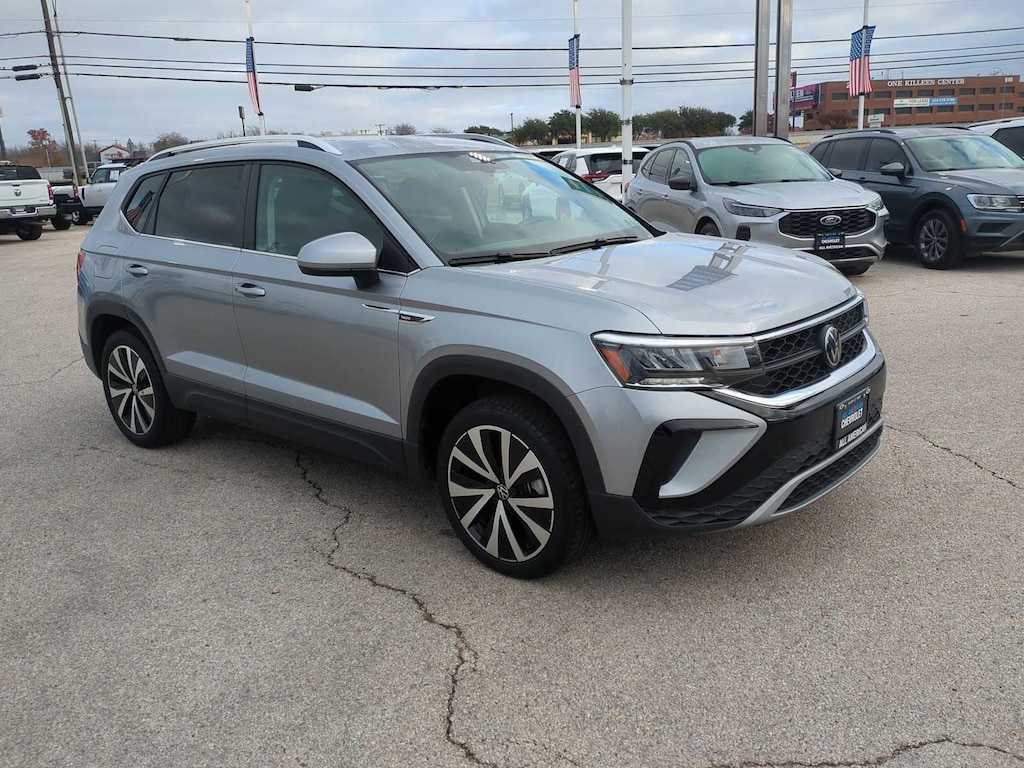 Used 2024 Volkswagen Taos SE