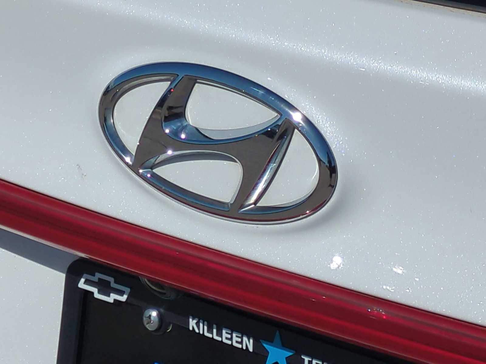 Thumbnail: 2022 Hyundai Santa Fe - 30