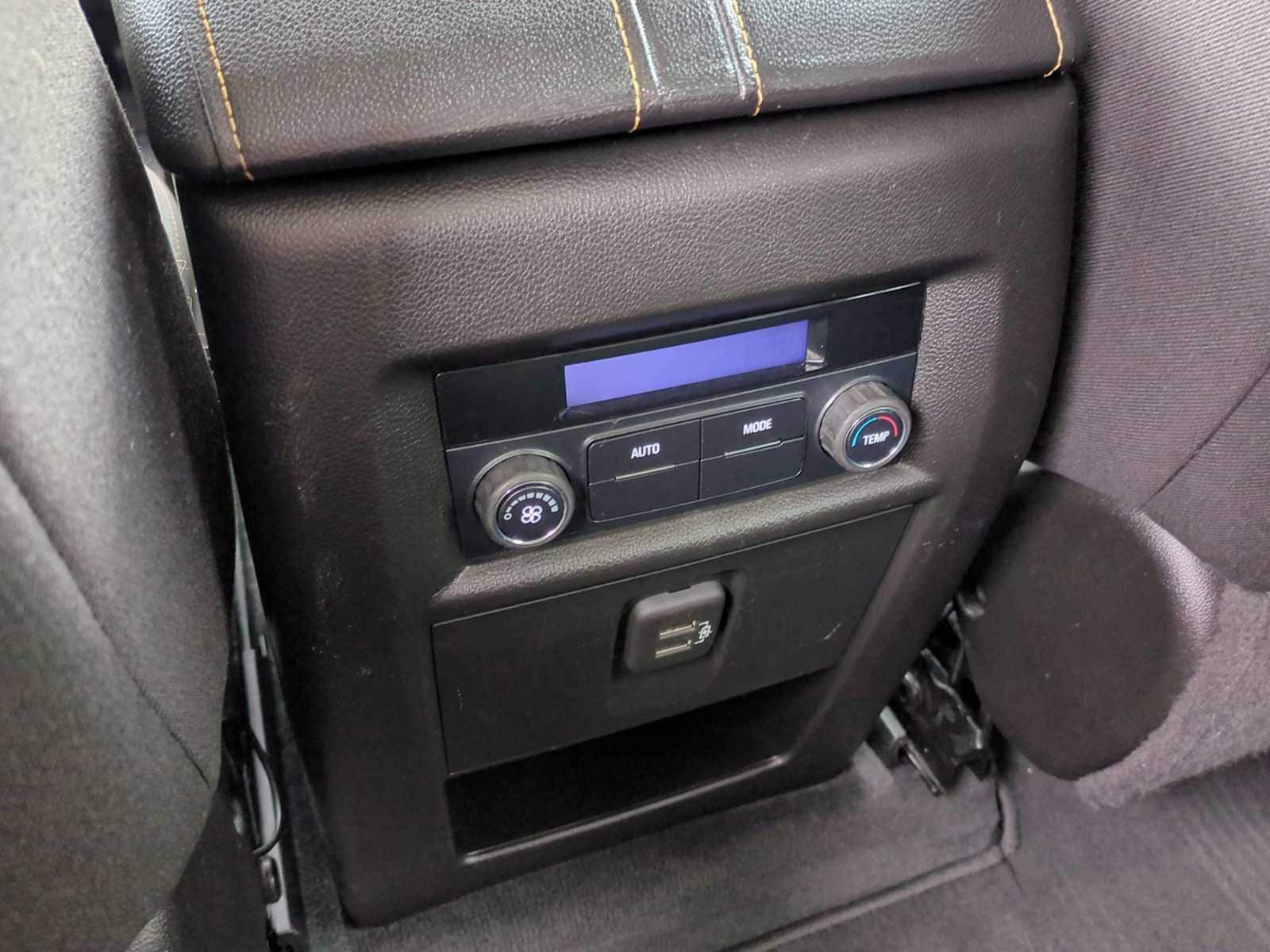 Thumbnail: 2021 Chevrolet Traverse - 21