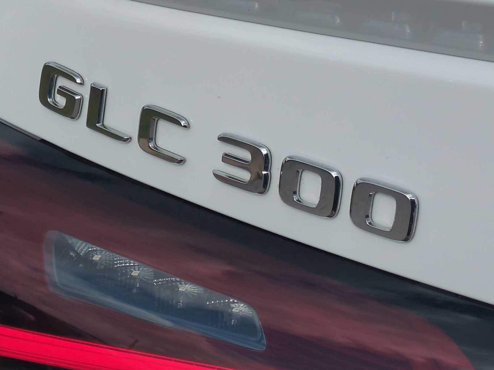 Thumbnail: 2025 Mercedes-Benz GLC - 33