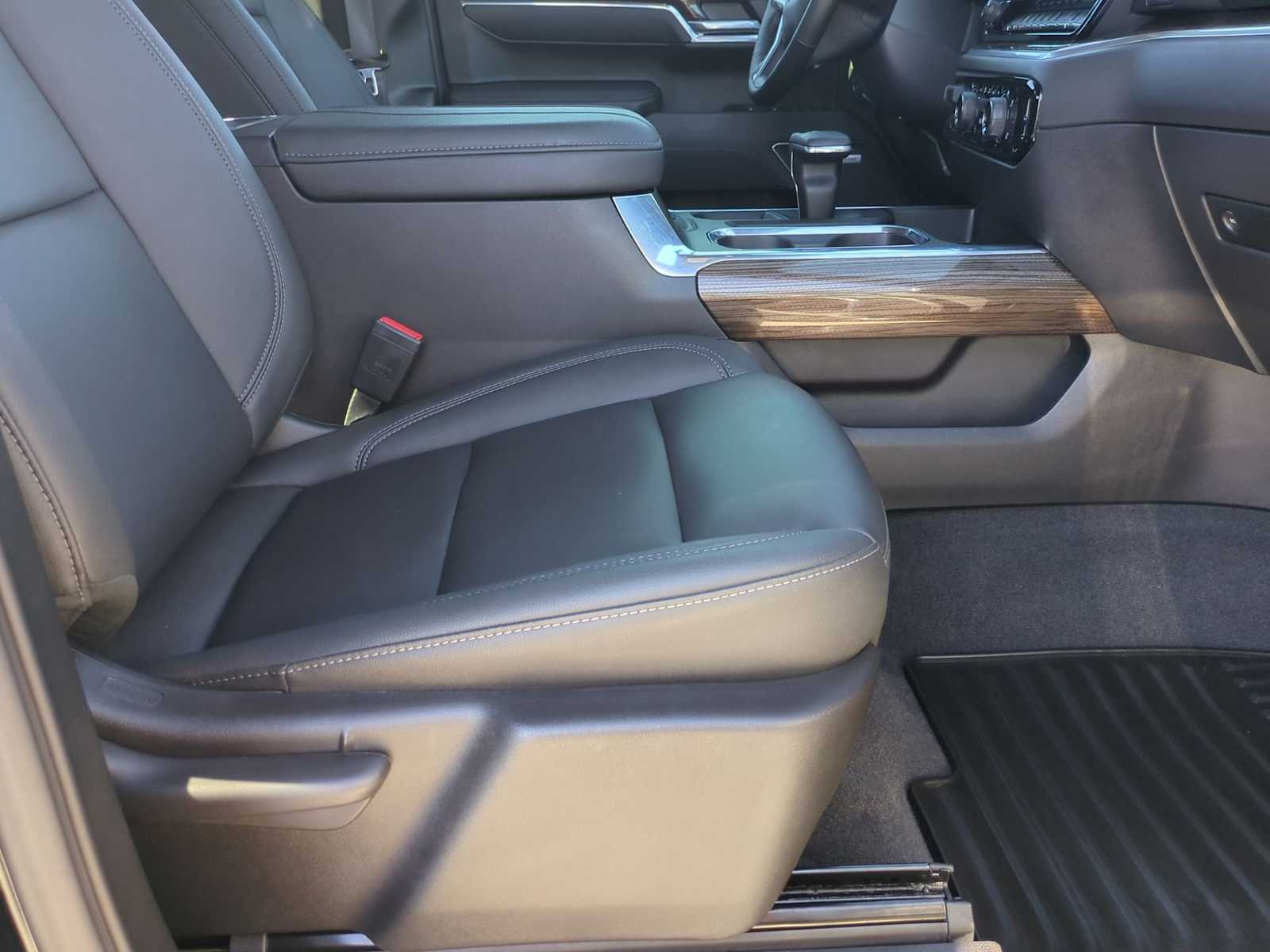 Thumbnail: 2025 Chevrolet Silverado 1500 - 29