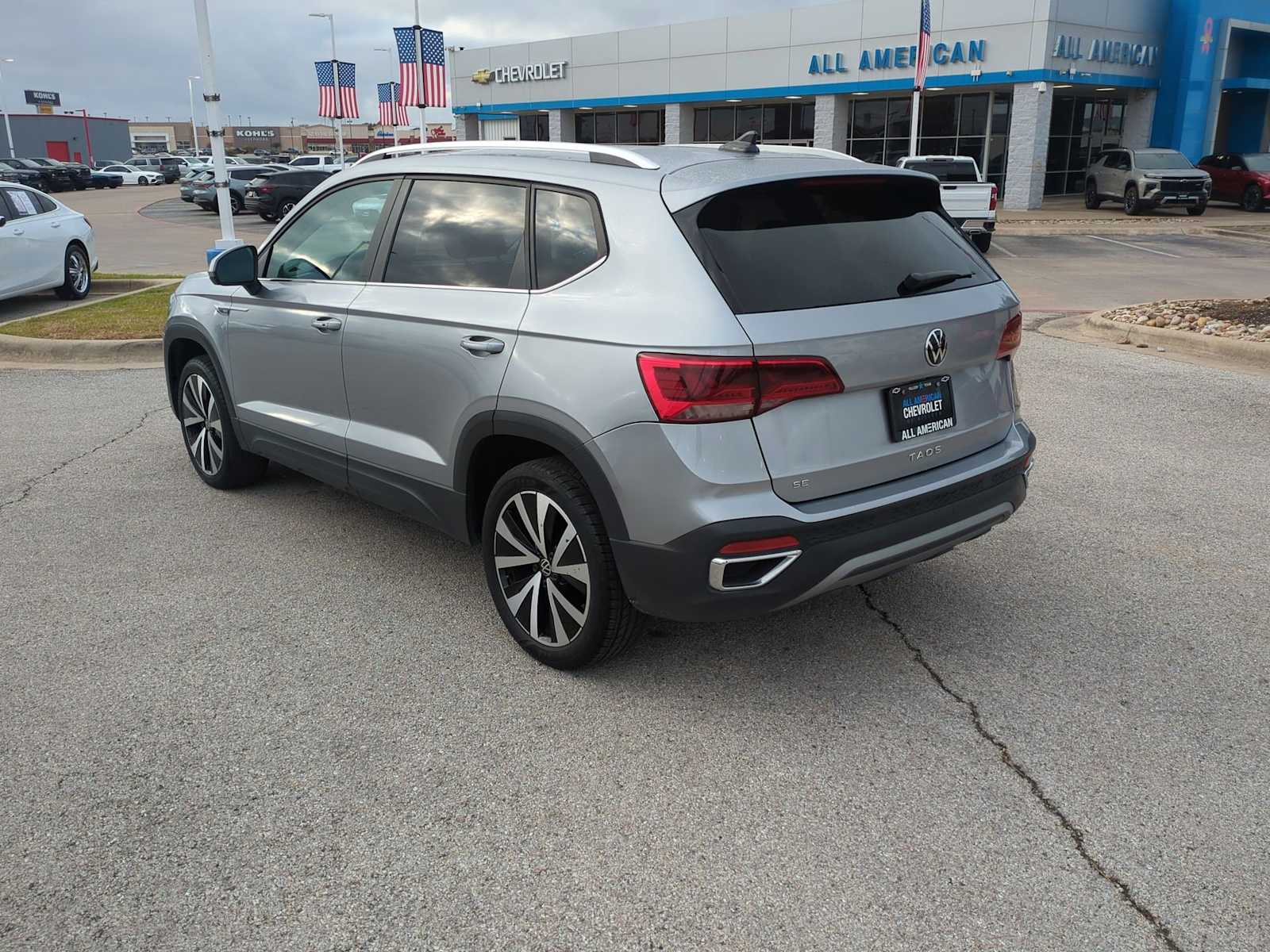 Thumbnail: 2024 Volkswagen Taos - 6