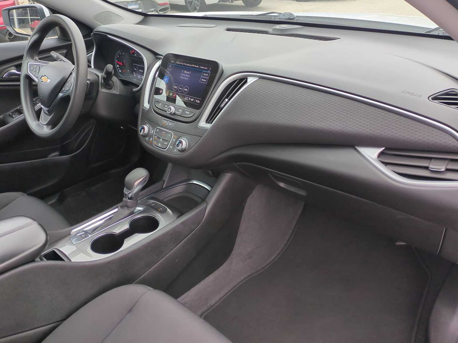 Thumbnail: 2024 Chevrolet Malibu - 30