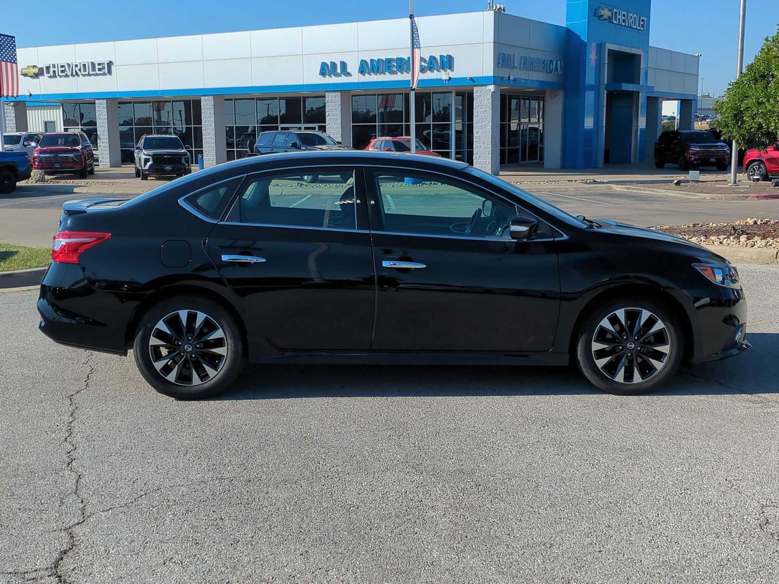 Thumbnail: 2018 Nissan Sentra - 9